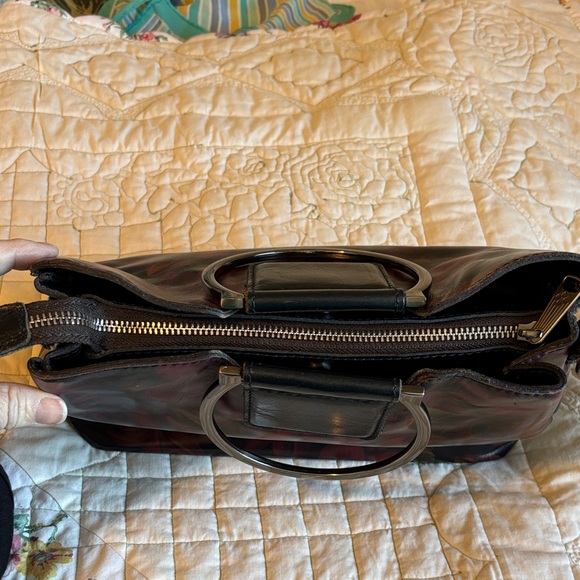 Patricia Nash Empoli Rustic Mums Metal Handle Handbag - Picture 6 of 12